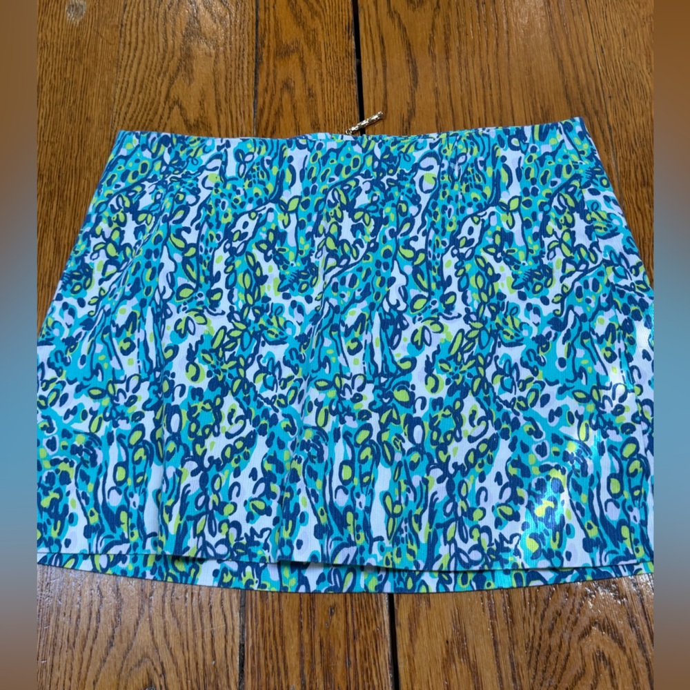 Lilly Pulitzer Mini Skirt/Skort.  Ella in Sea Blue Its a Stretch. Size 8.